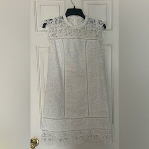 Elegant White Lace Dress by Vineyard Vines. Size 2. EUC.